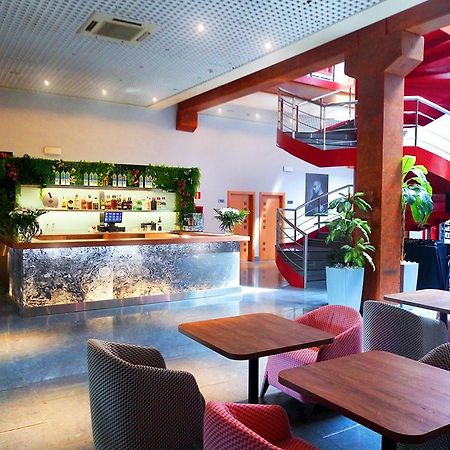 Hotel Fabrik Humanes de Madrid Eksteriør bilde