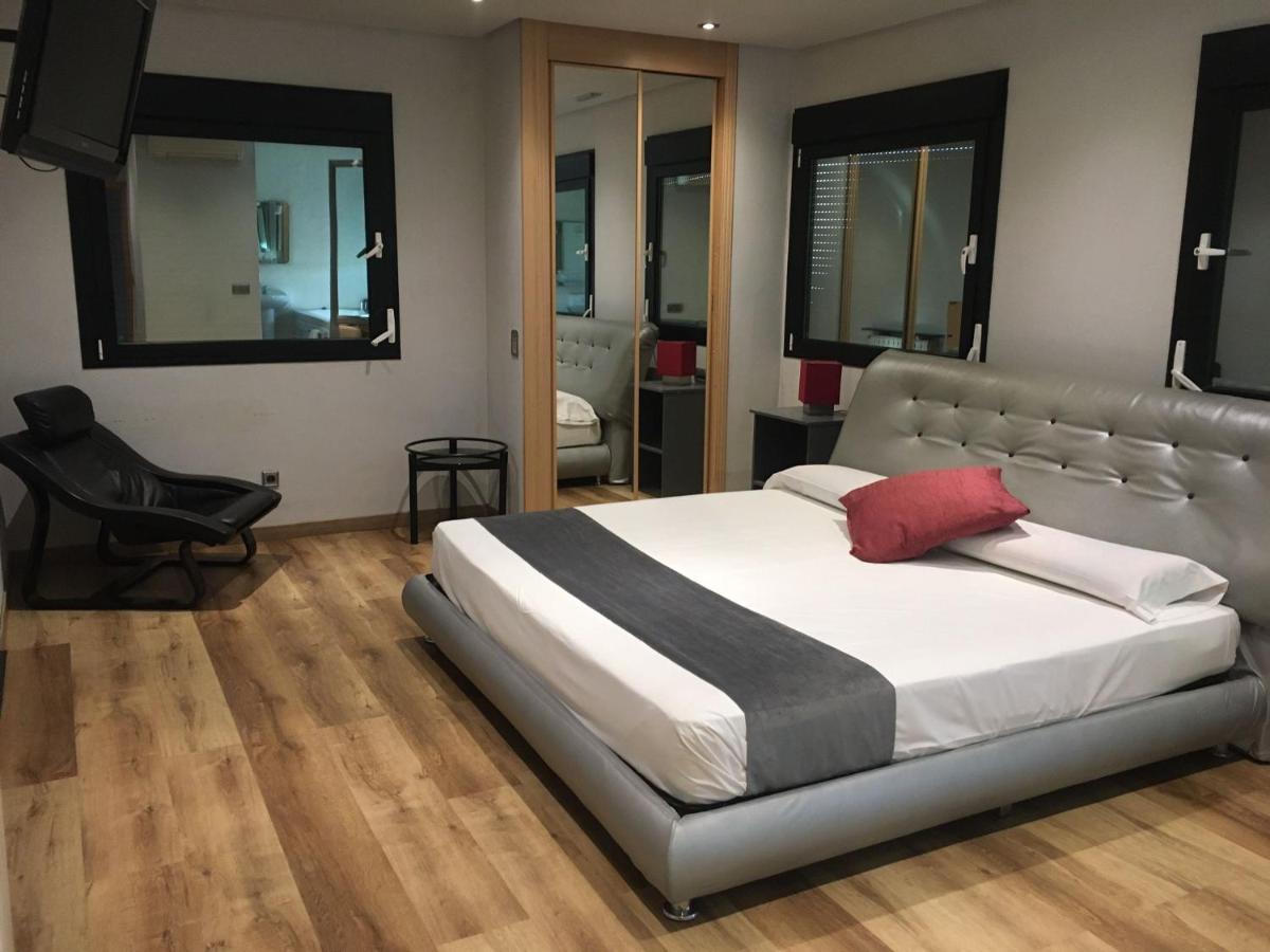 Hotel Fabrik Humanes de Madrid Eksteriør bilde