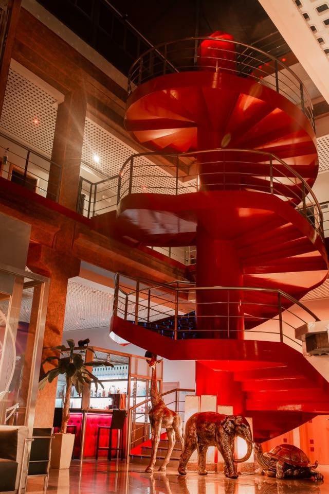 Hotel Fabrik Humanes de Madrid Eksteriør bilde