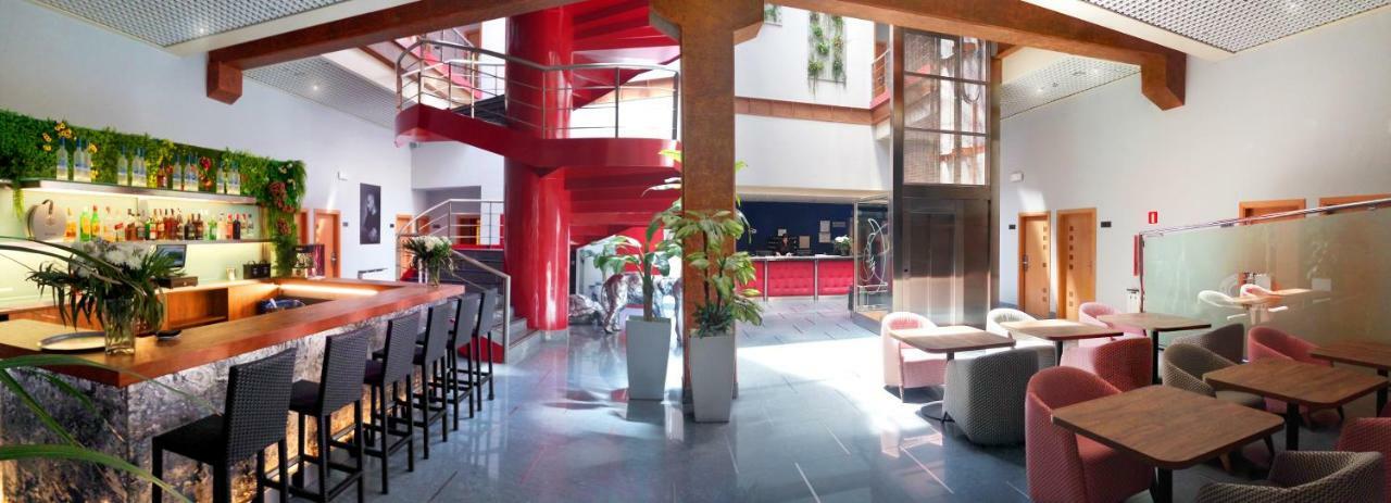 Hotel Fabrik Humanes de Madrid Eksteriør bilde